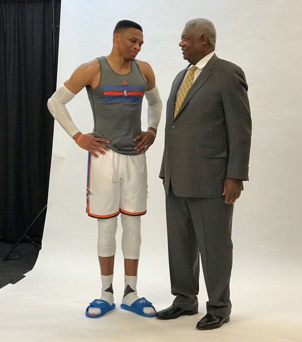 重庆铜梁龙冲超成功，重庆足球时隔4个赛季重返中超（重庆铜梁龙完成升超，重庆足球时隔四个赛季重回顶级联赛）