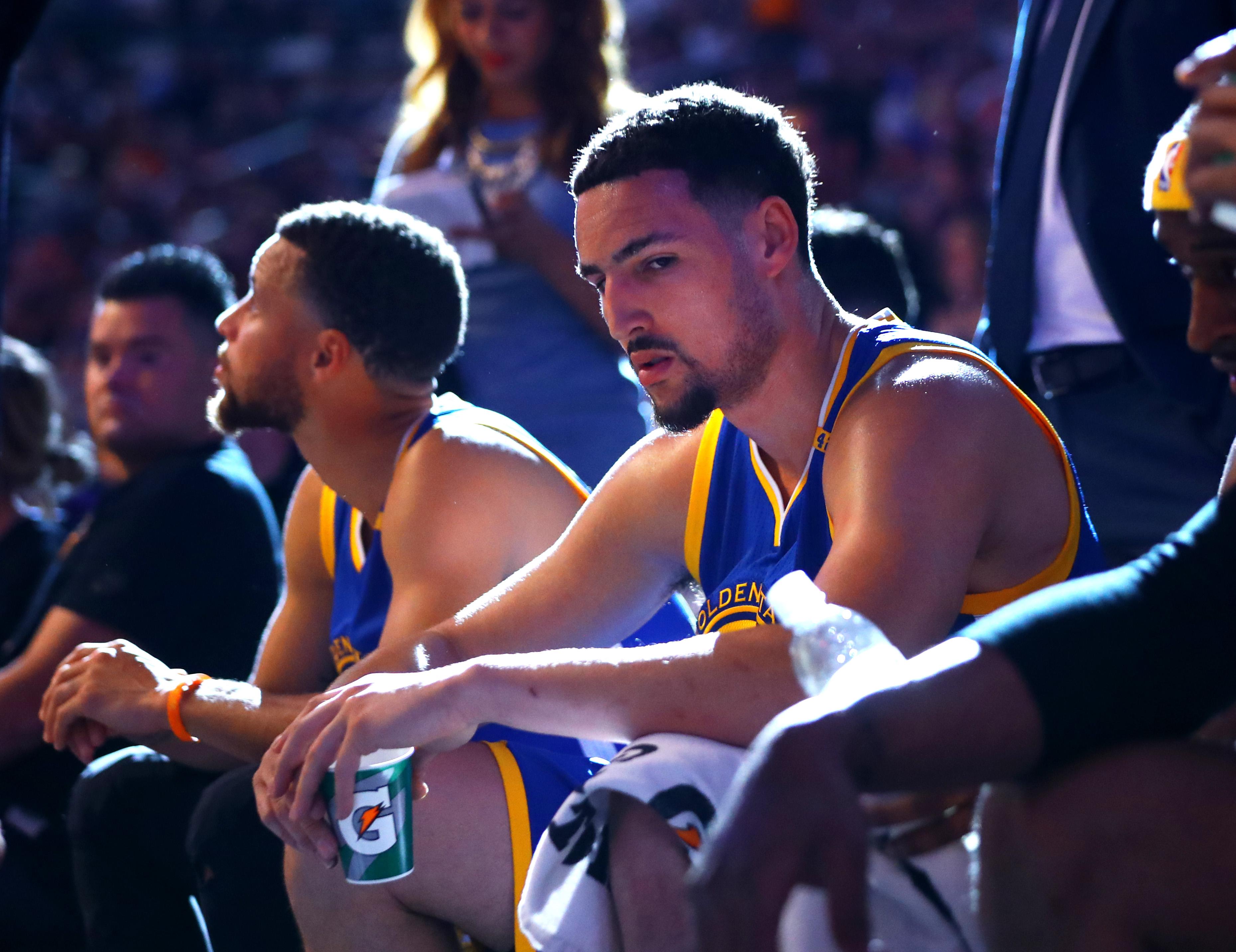 姆巴佩与巴黎诉讼案上诉被驳回，被判承担诉讼费用并赔偿3000欧元，案件将于12月6日终审。（姆巴佩与巴黎上诉被驳，须承担诉讼费并赔偿3000欧元，终审定于12月6日）