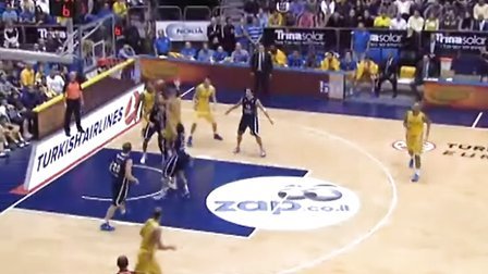 西超杯-亚马尔破门姆巴佩建功 巴萨5-2皇马夺冠（西超杯：亚马尔破门、姆巴佩建功，巴萨5-2击败皇马捧杯）