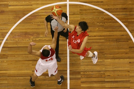 英超-曼联4-4伯恩茅斯，塔韦尼耶B费任意球对轰，曼联三度领先均被扳平（英超：曼联4-4平伯恩茅斯，塔韦尼耶与B费任意球互飙，三度领先皆被追平）