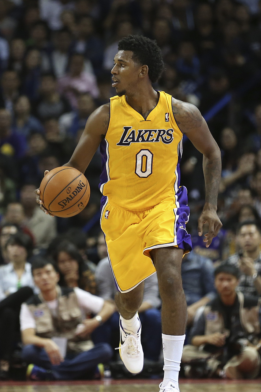 澳超半场：双方破门乏术，西悉尼流浪者暂0-0悉尼FC（澳超半场：西悉尼流浪者0-0悉尼FC，双方均无建树）