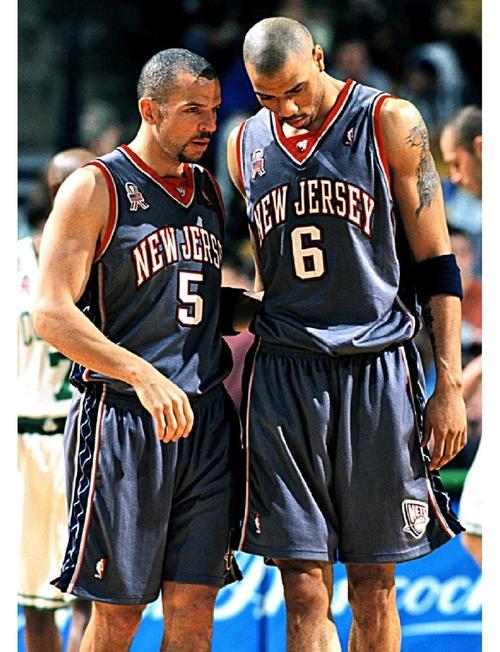 雷霆最大短板出炉，亚历山大看清现实！文班直言不讳，杰威也摊牌（雷霆致命短板曝光，亚历山大直面现实！文班坦率发声，杰威明确表态）