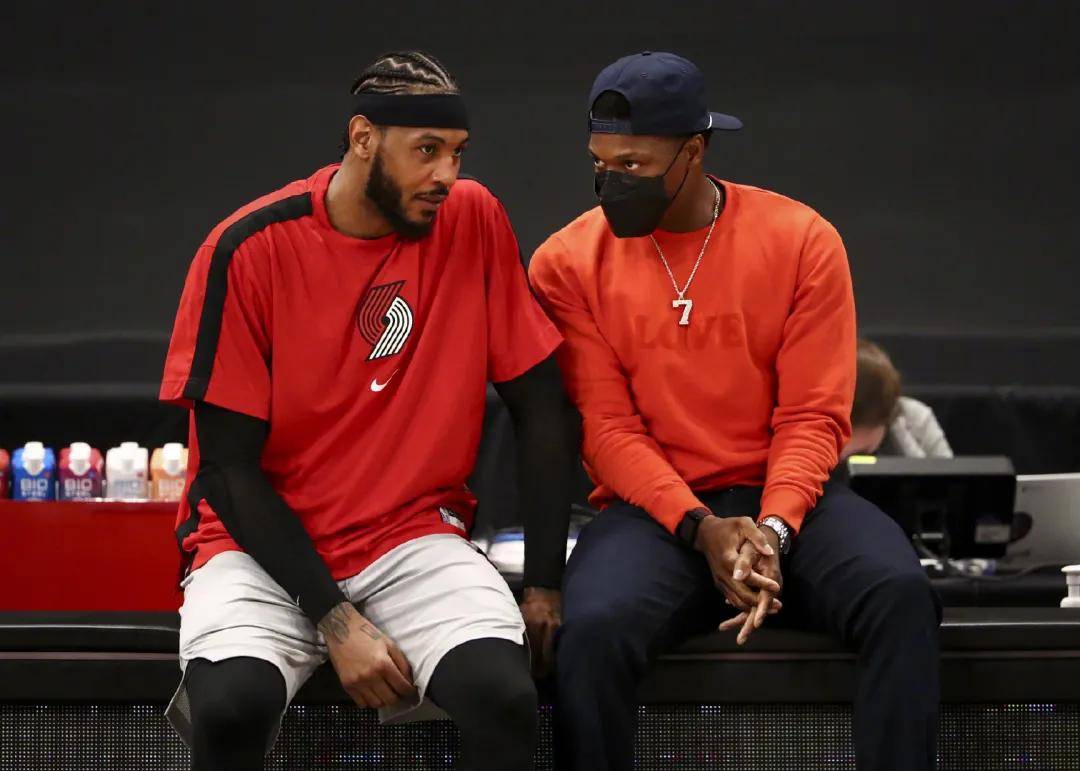 梦想与现实的交织：追梦的篮球之路（梦想照进现实：逐梦者的篮球征程）